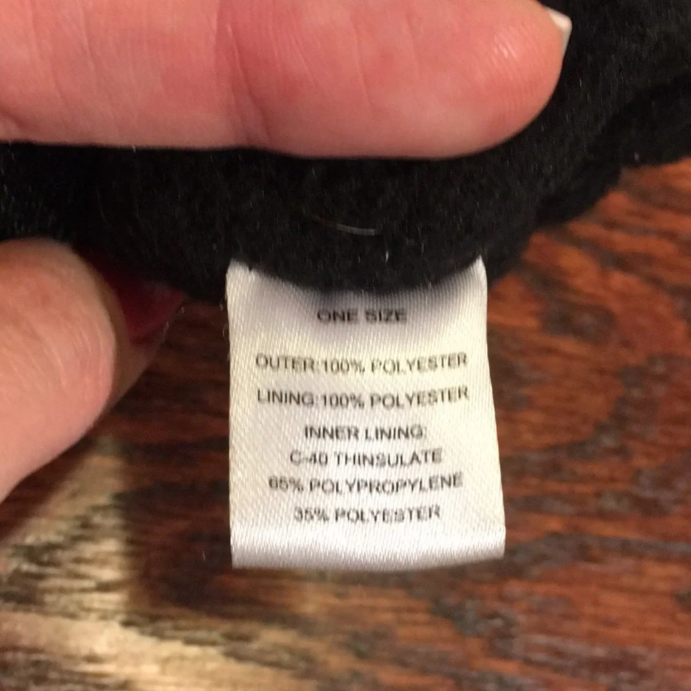 Single Marc New York right velvet glove
